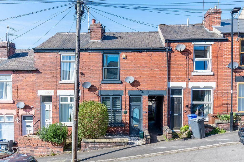 Property photo 1 of 18