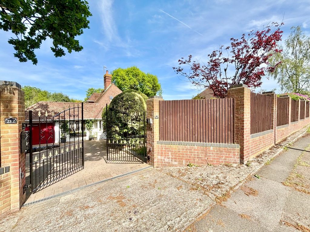 Property photo 3 of 31
