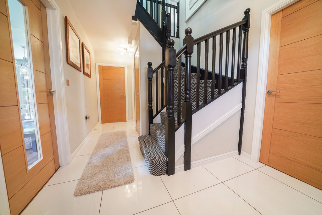 Property photo 3 of 30 Acf3d4cc3c96A865Ef1De603F0Babb3B679E4d55.Jpg