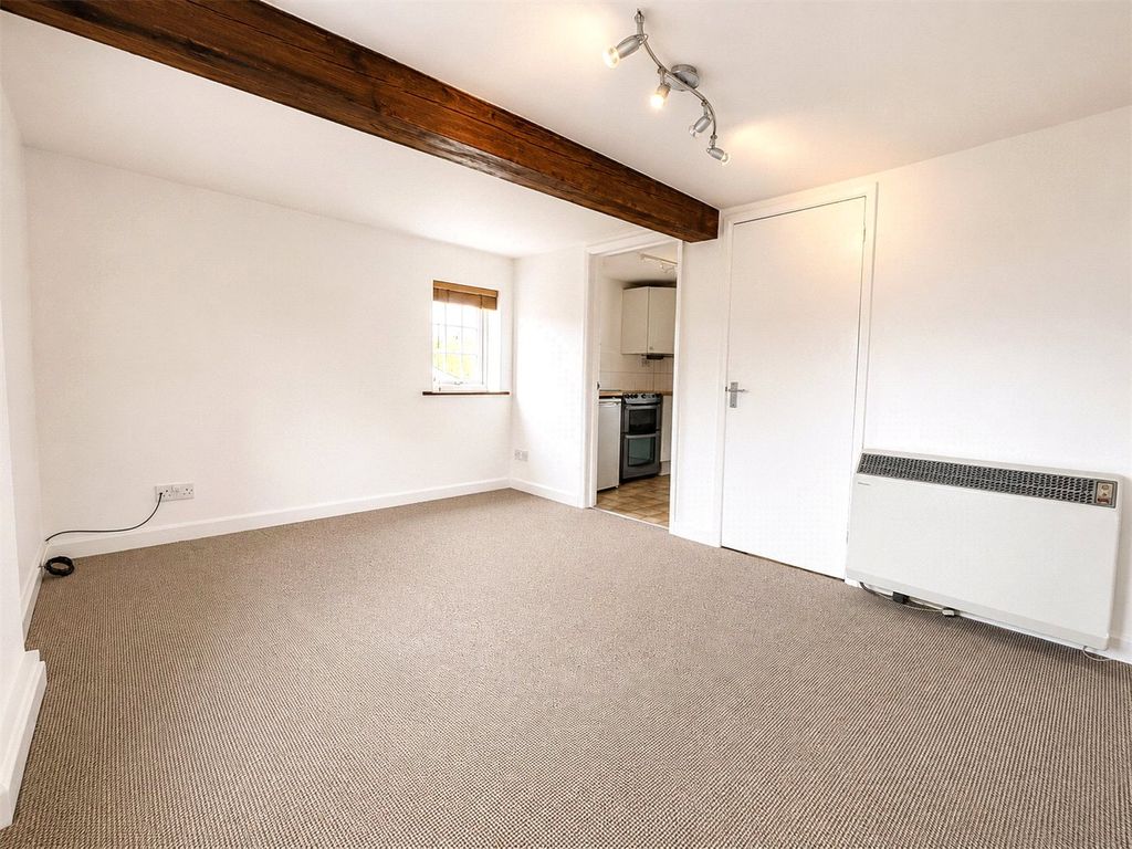 Property photo 3 of 5 Picture No. 04