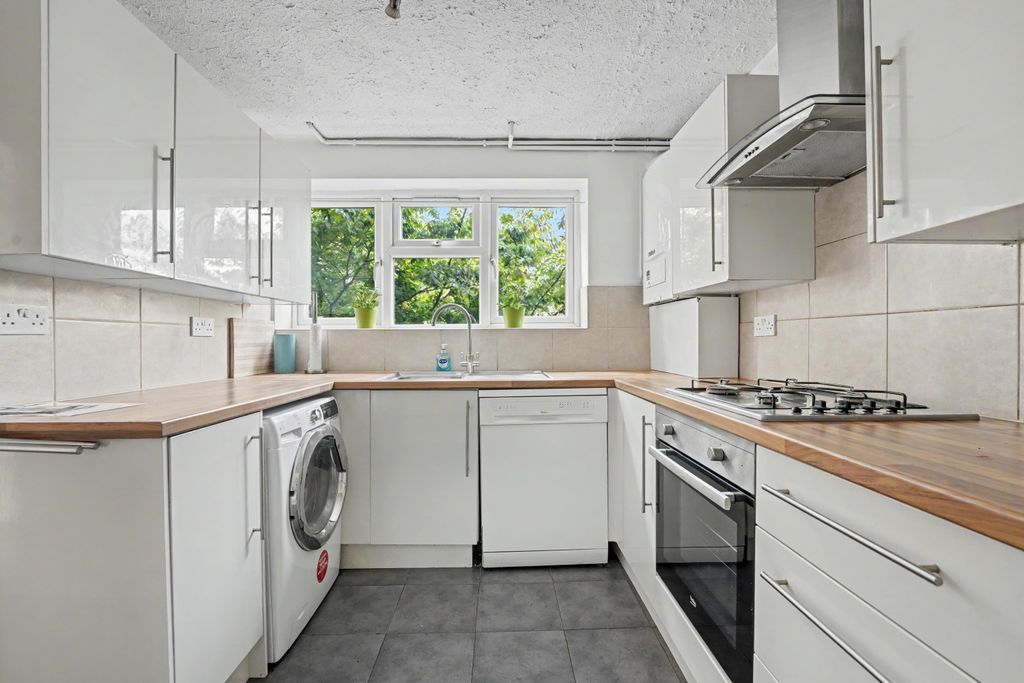 Property photo 1 of 17 11