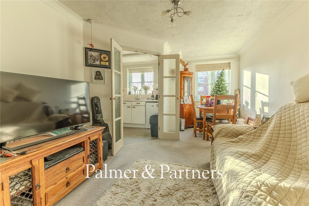 Property photo 2 of 12 Picture No. 14