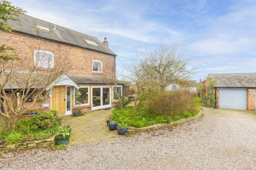 Property photo 1 of 26 (Main)