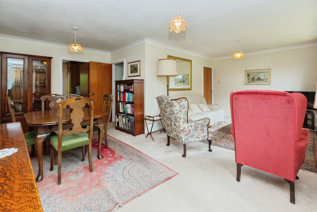 Property photo 2 of 17