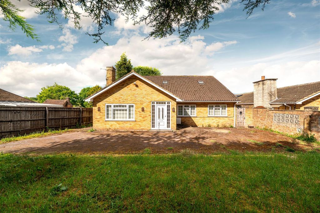 Property photo 1 of 15 Front Aspect