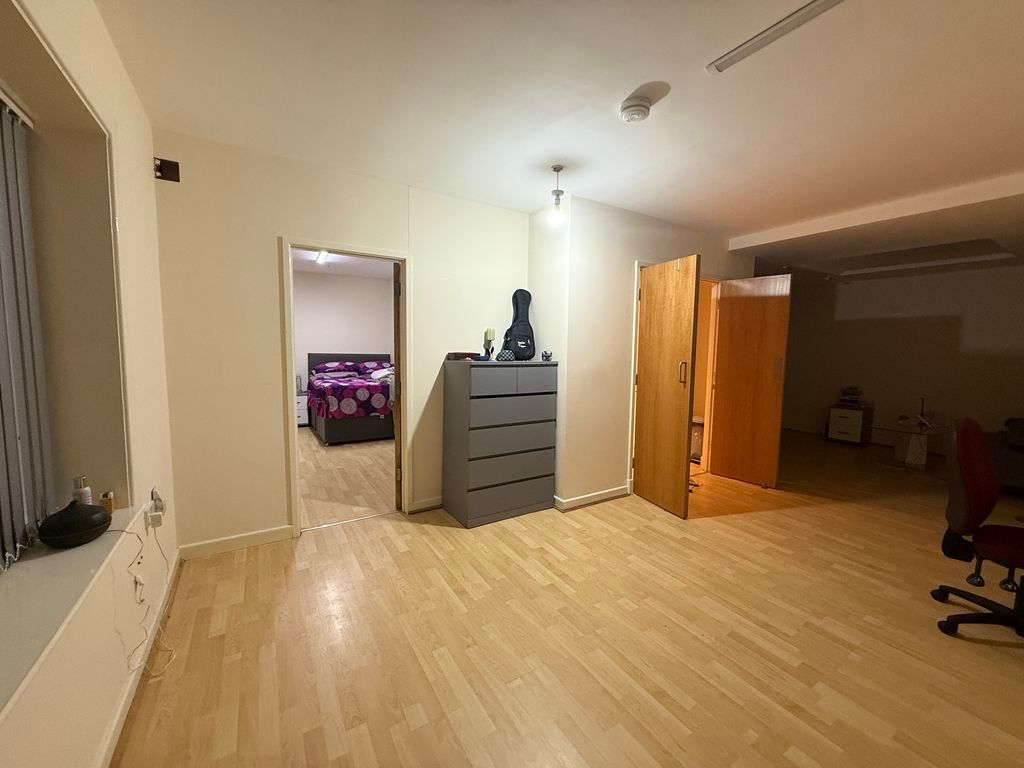 Property photo 3 of 3 Photo 4