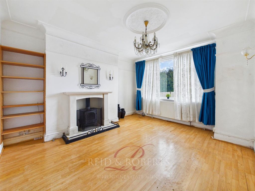 Property photo 2 of 34 Cam03999G0-Pr0227-Still002.Jpg