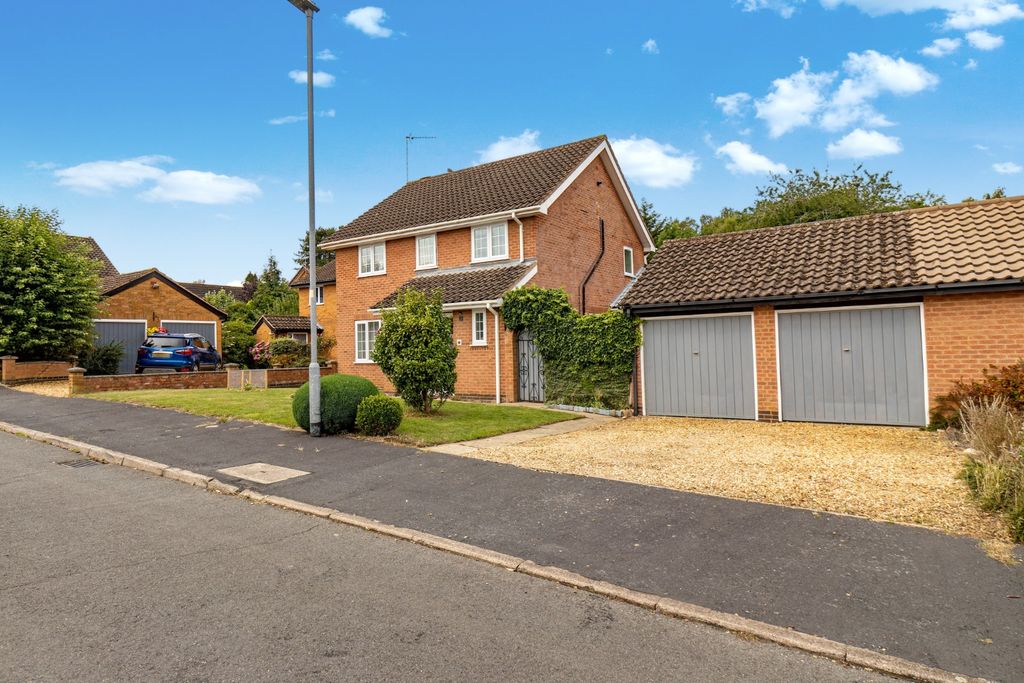 Property photo 2 of 38 4278654