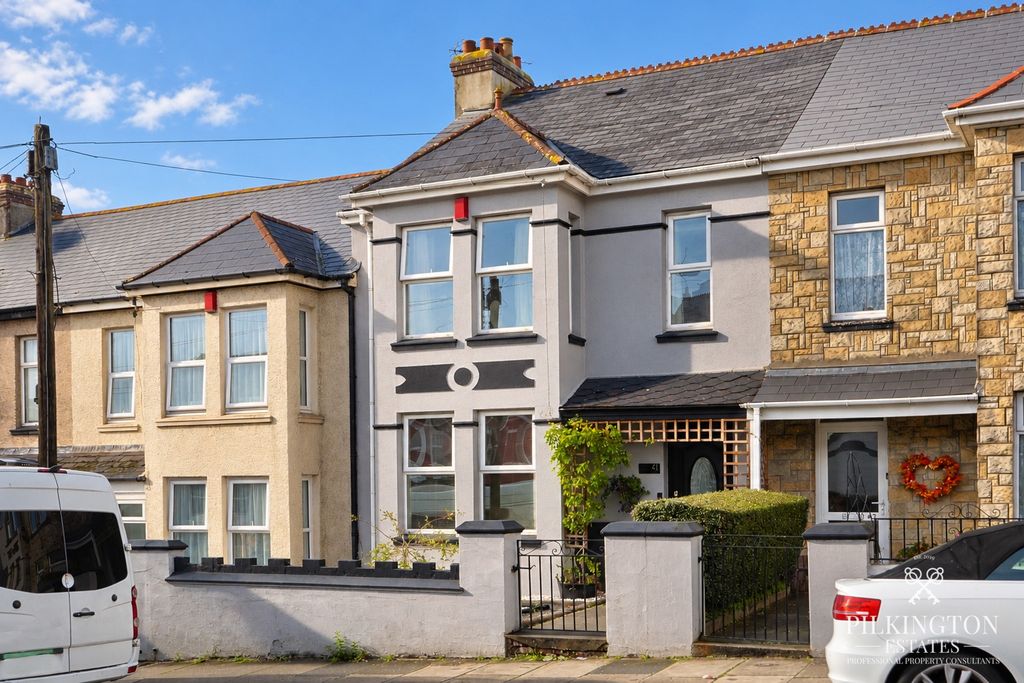 Property photo 1 of 16 5705451