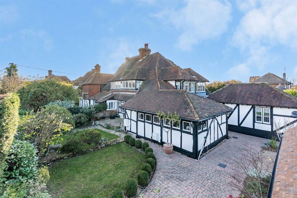 Property photo 1 of 35