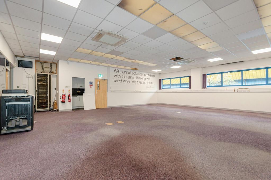 Property photo 3 of 7 16.Jpg