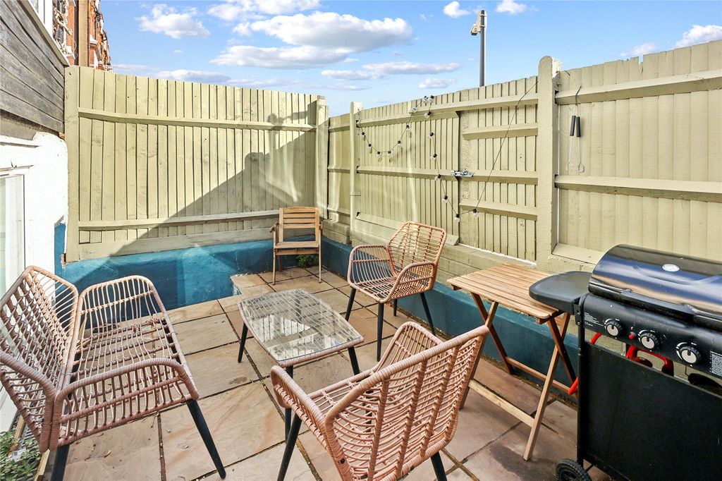 Property photo 3 of 14 Patio