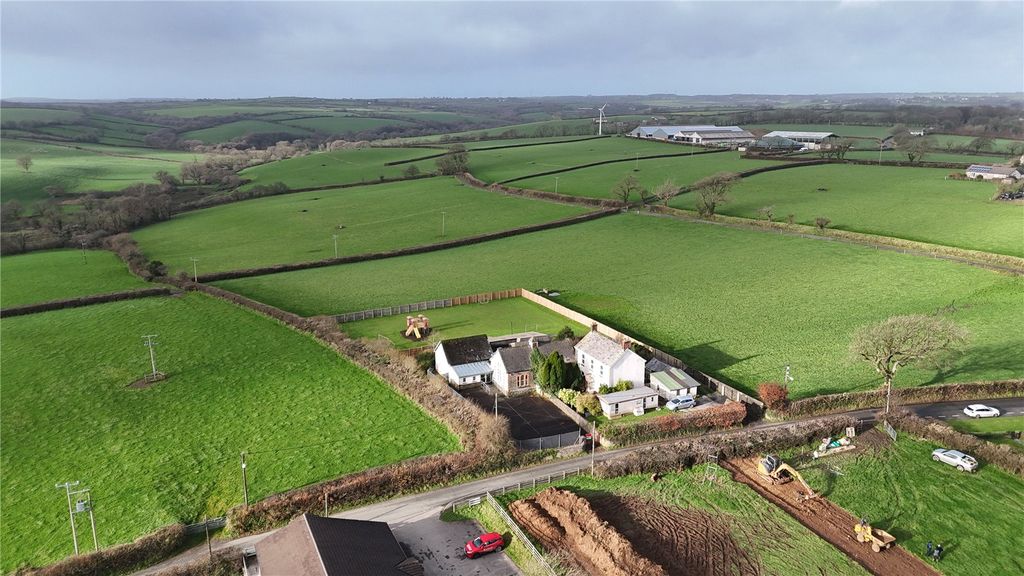 Property photo 2 of 11 Picture No. 18