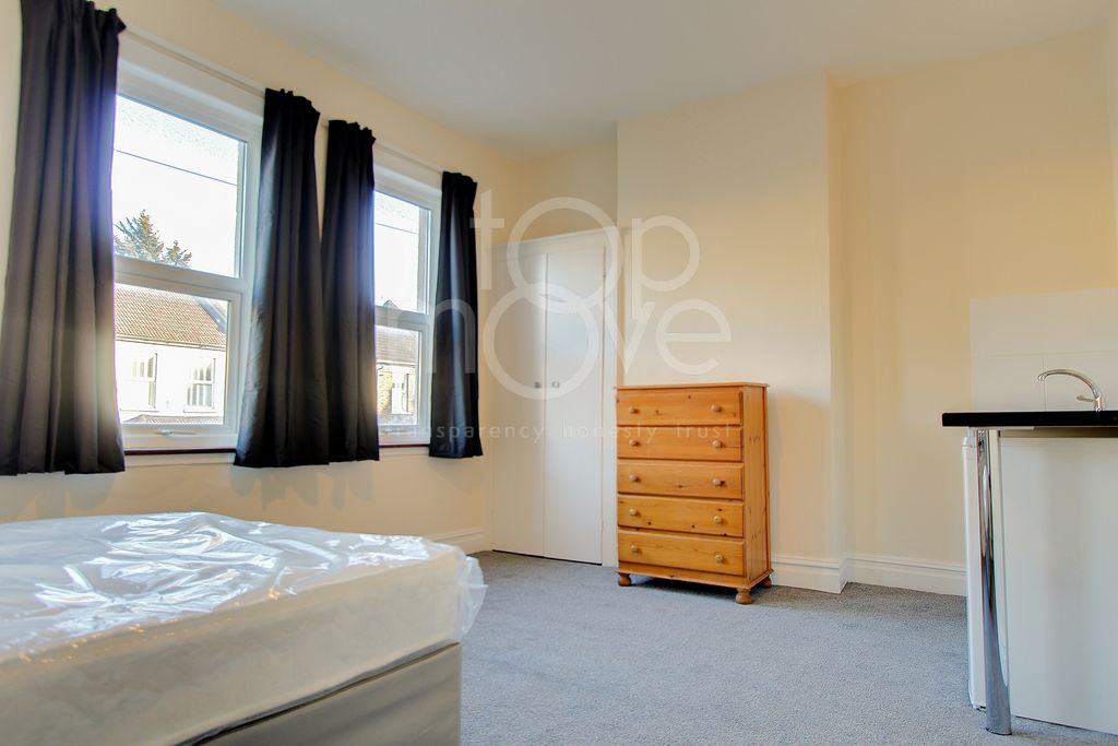 Property photo 3 of 6 Photo 3