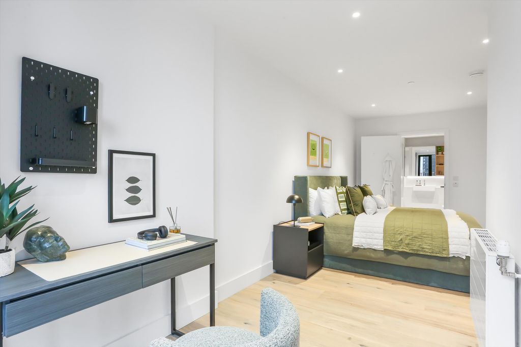 Property photo 3 of 30 Image