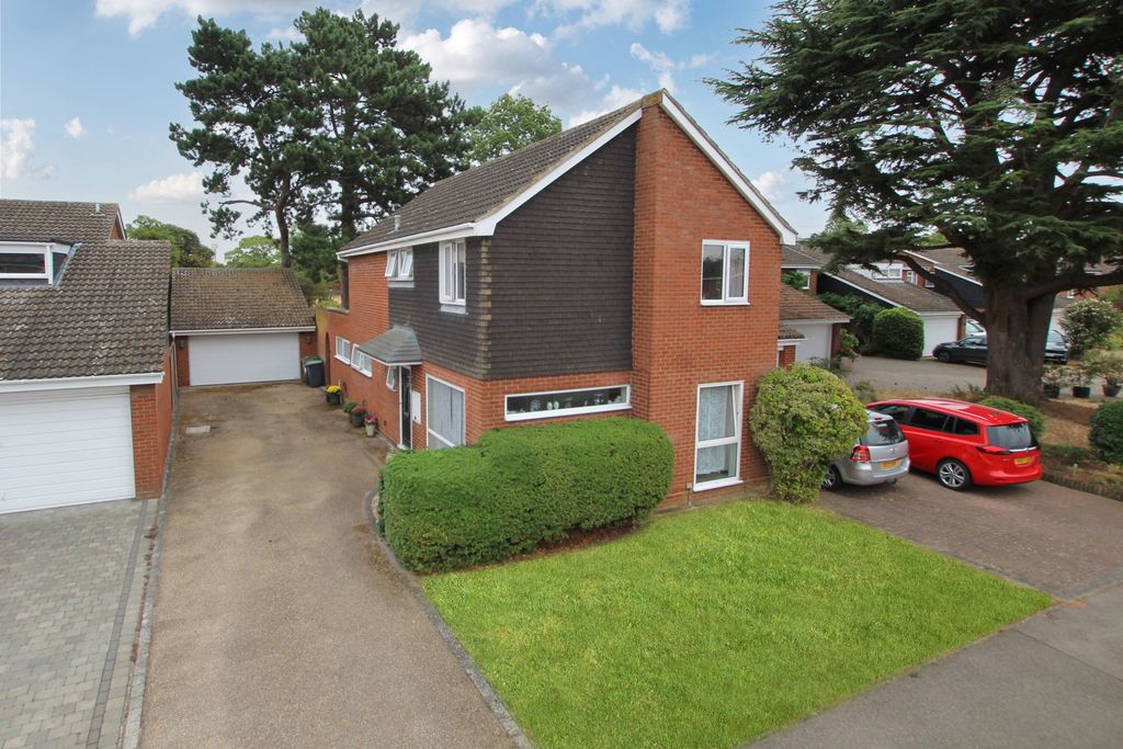 Property photo 1 of 31