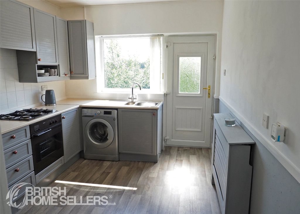 Property photo 3 of 17 Picture No. 05