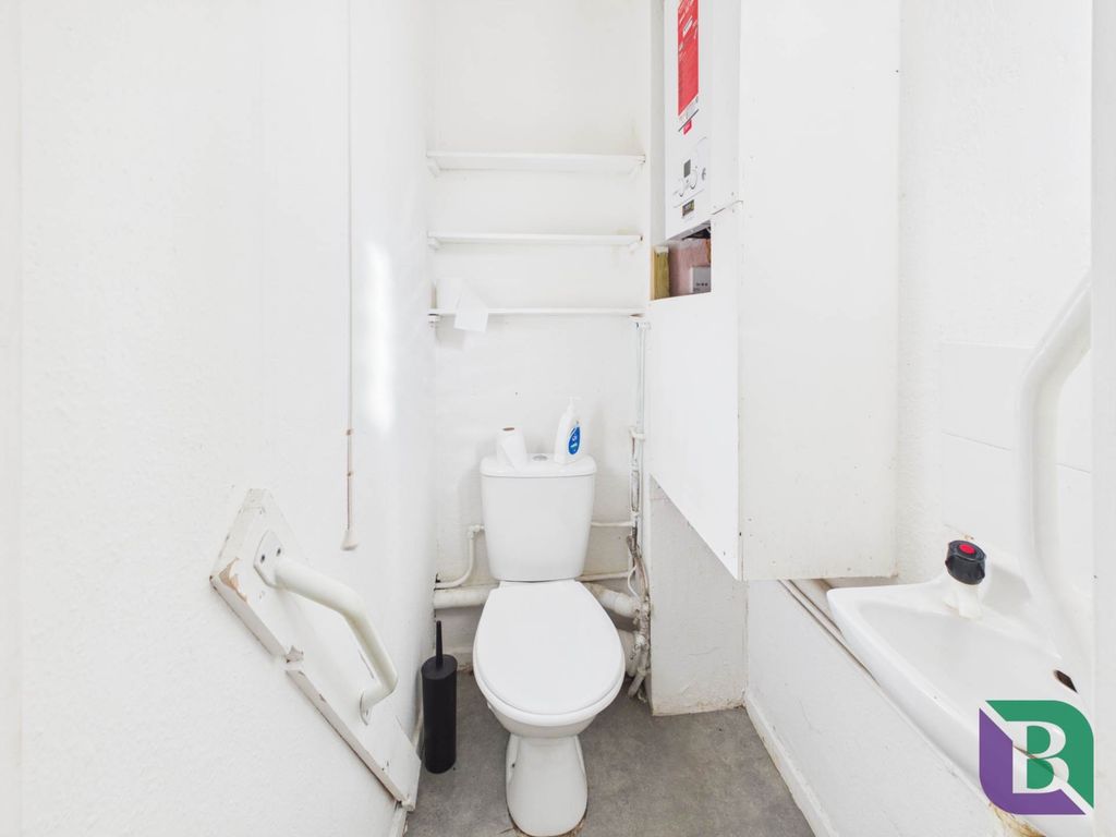 Property photo 3 of 13
