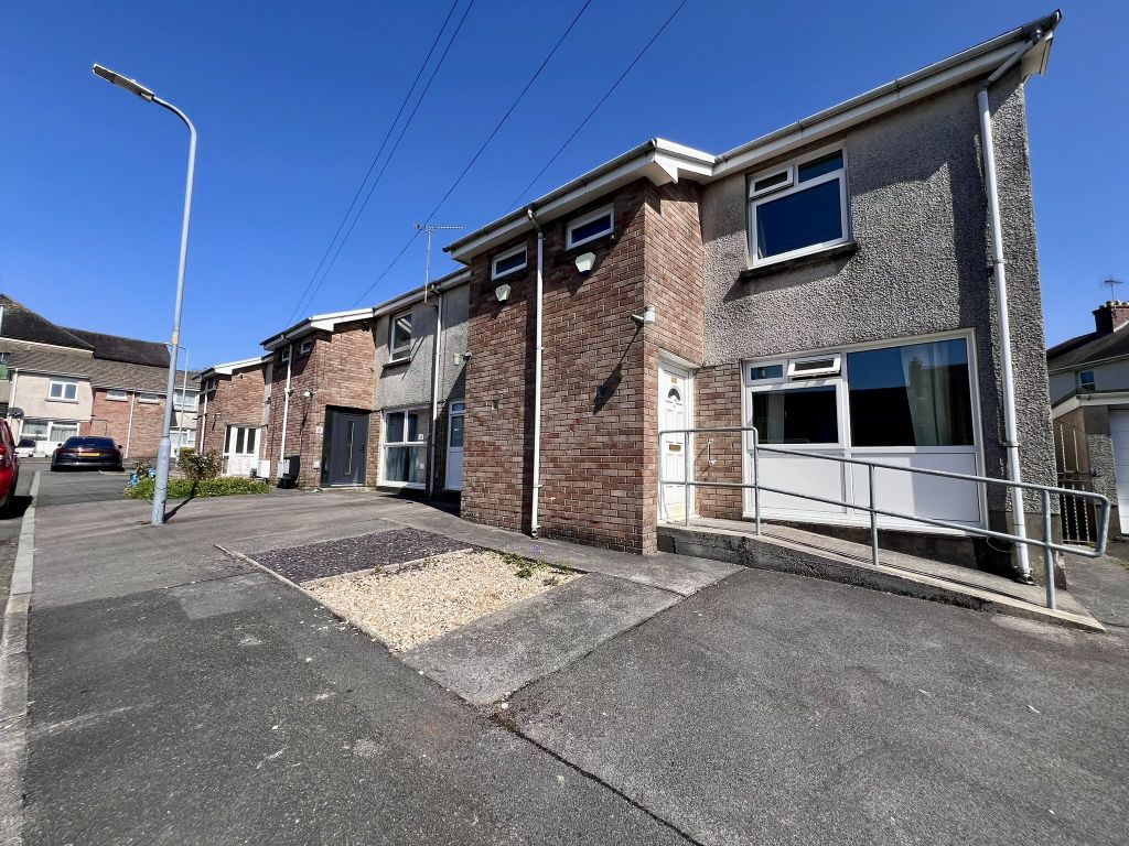 Property photo 1 of 8 Img_4570