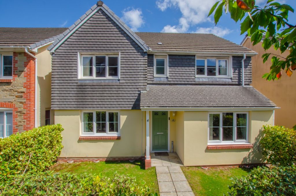 Property photo 1 of 12 4 Cankye Fields Tps Bodmin Branch 01208 872728-2
