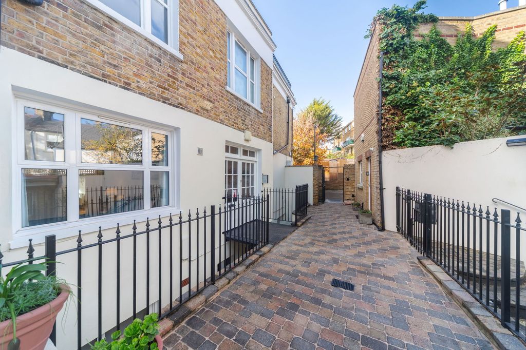 Property photo 2 of 14