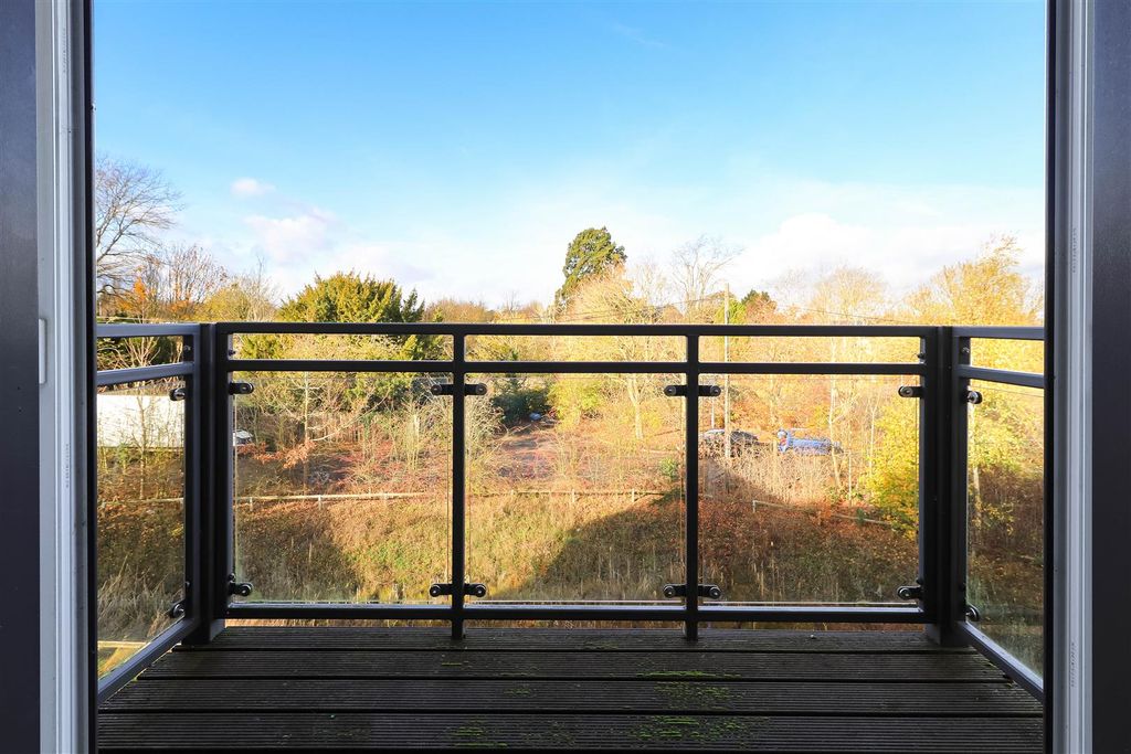 Property photo 2 of 16 Balcony