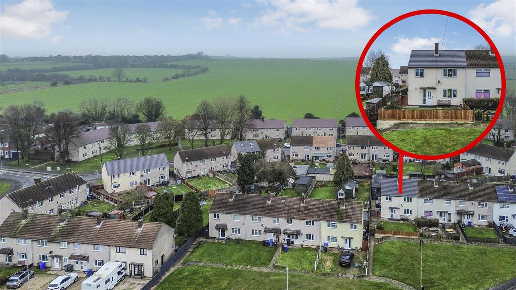 Property photo 2 of 36 Manor Cresent, Burton On Trent  (1).Jpeg