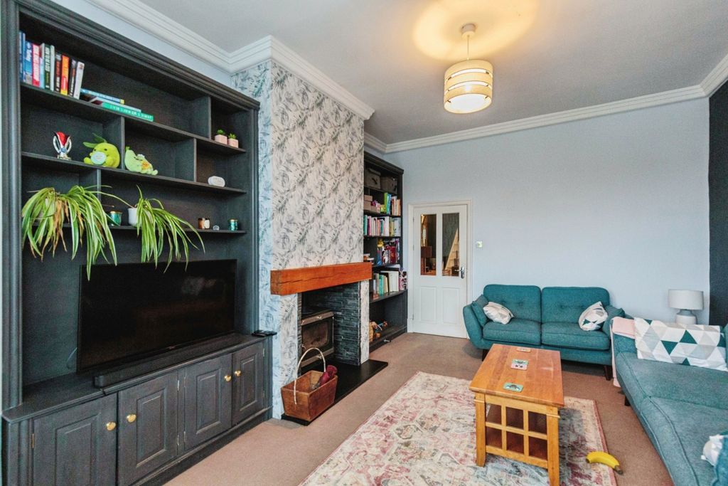 Property photo 3 of 30 Pbox-Img.Jpg