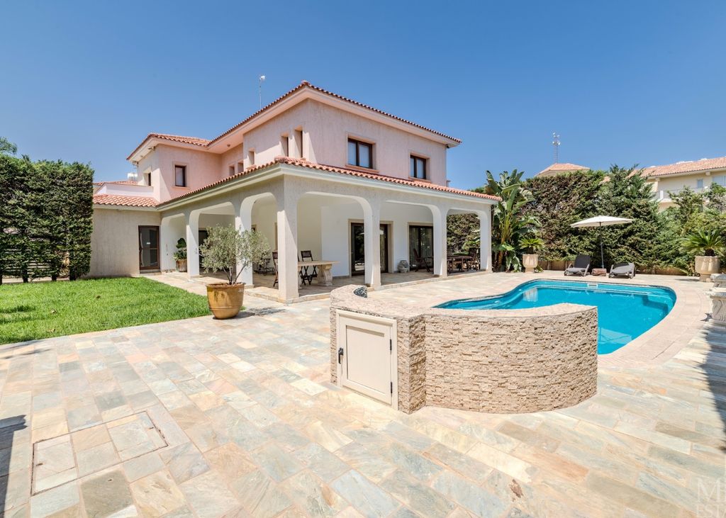 Property photo 1 of 30