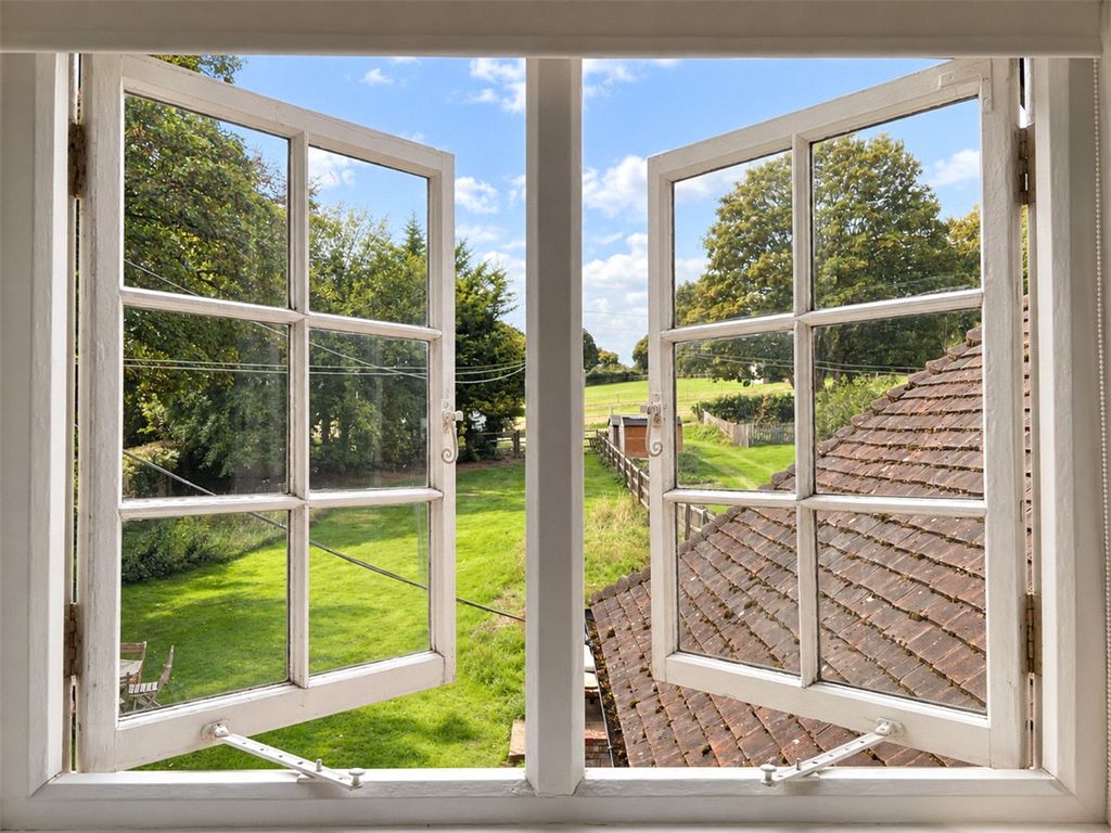 Property photo 2 of 11 Picture No. 12