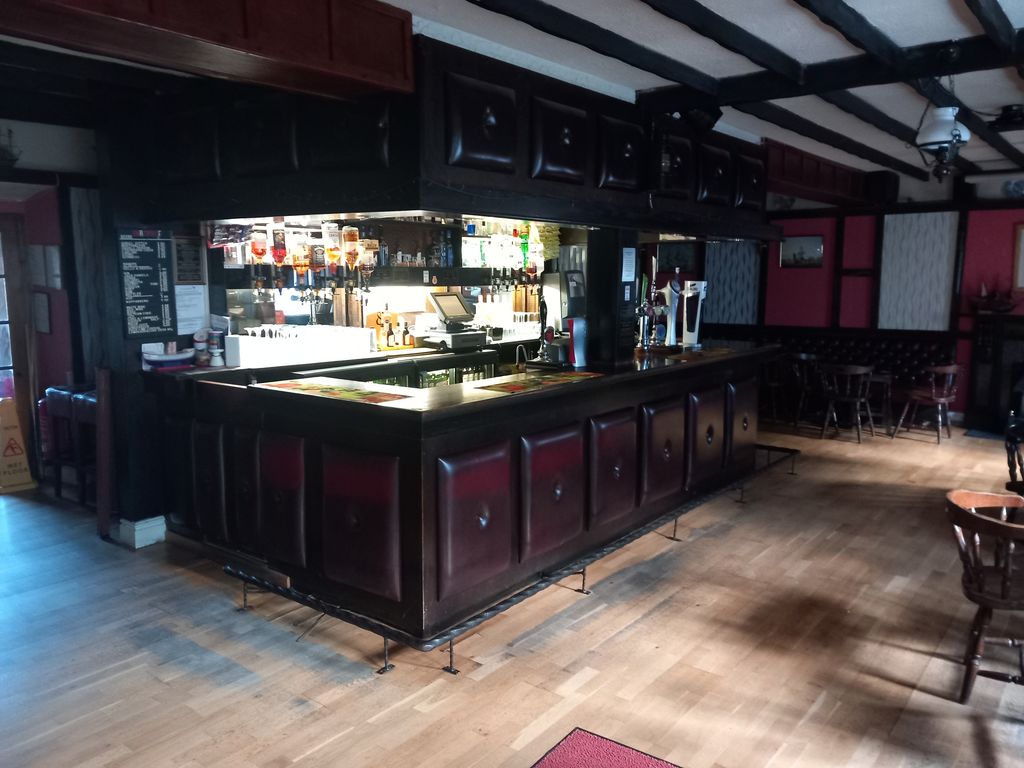 Property photo 2 of 8