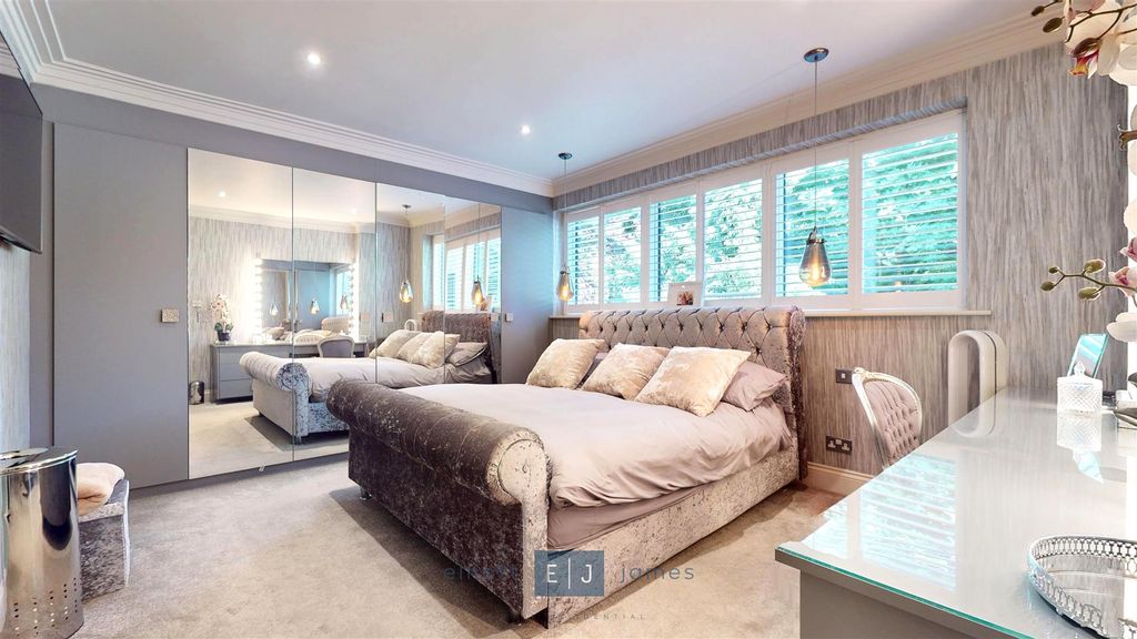 Additional image 19 of 4 bed detached house for saleWoodbury Hill, Loughton IG10