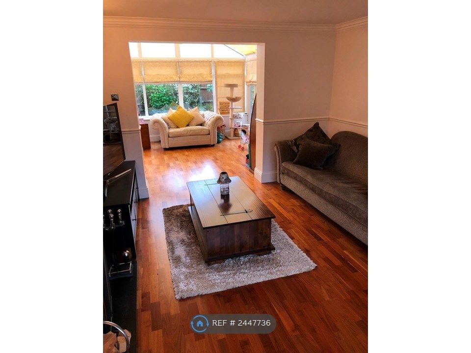 Property photo 3 of 14 Living Room