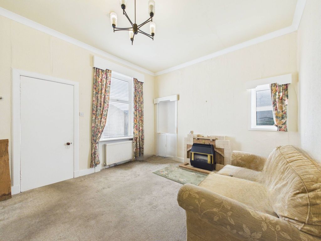 Property photo 2 of 19 Living Room