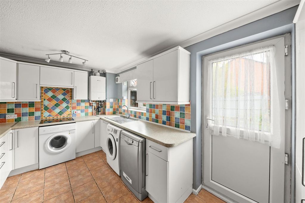 Property photo 2 of 13 2