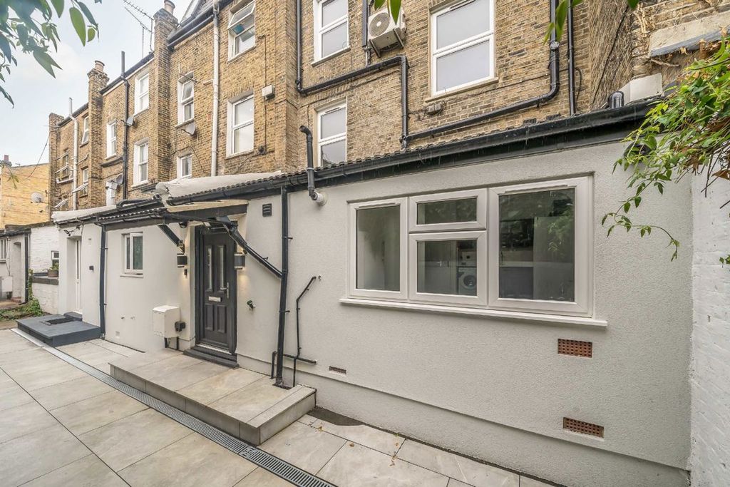 Property photo 1 of 7