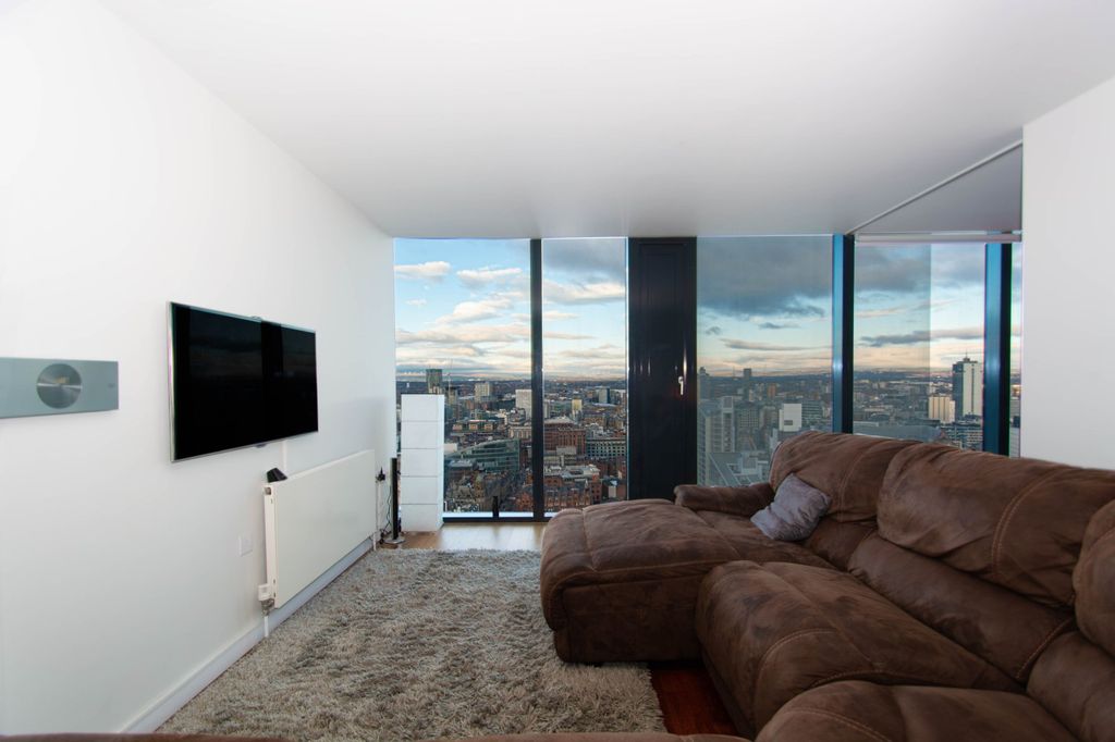 Property photo 3 of 18 Picture No. 03