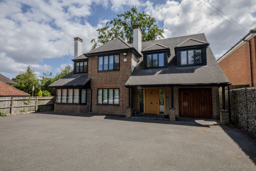 Property photo 1 of 17