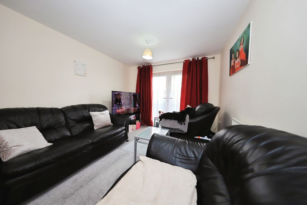 Property photo 3 of 17 Photo