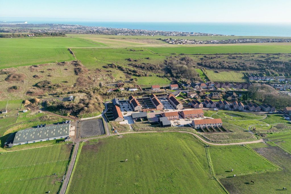 Property photo 2 of 24 4780862