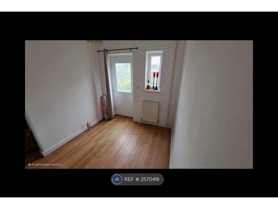 Property photo 3 of 9 Dining Room