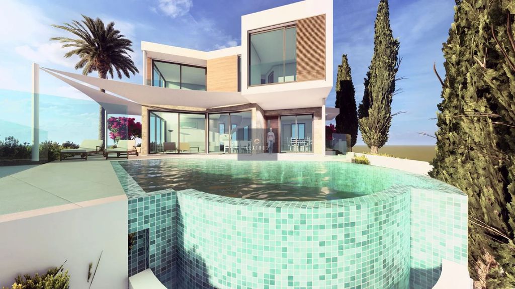 Property photo 2 of 27