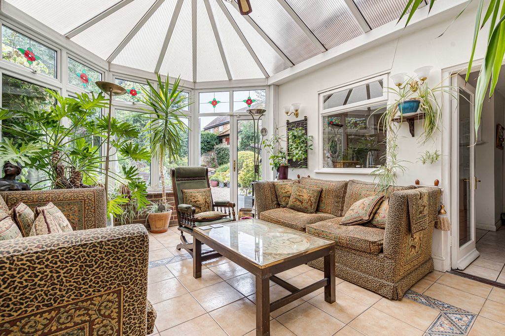 Property photo 3 of 23 Conservatory