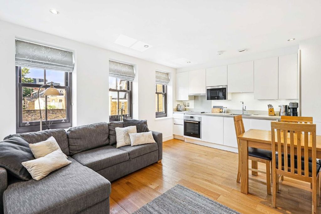 Property photo 2 of 6