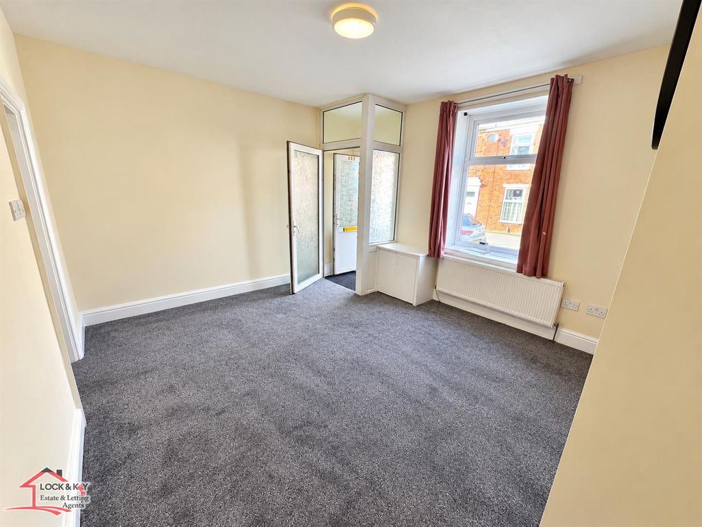 Property photo 3 of 10 2c2B8Ec6-Ae83-4791-B7B9-F84c7cd6069F.Png