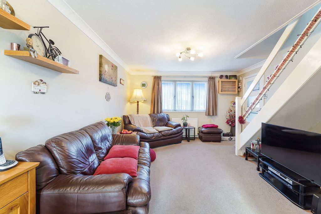 Property photo 3 of 11
