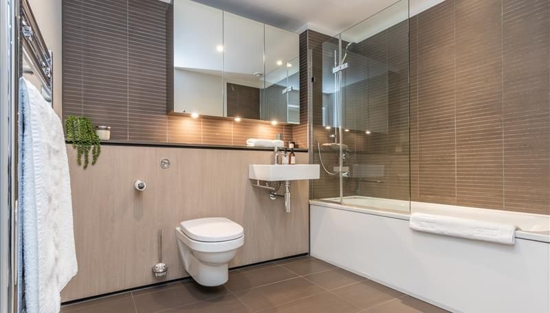 Property photo 3 of 14 Bathroom.Jpg