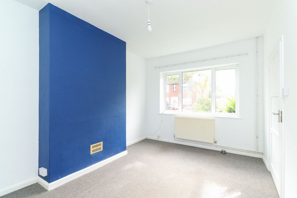 Property photo 2 of 11 Picture 2