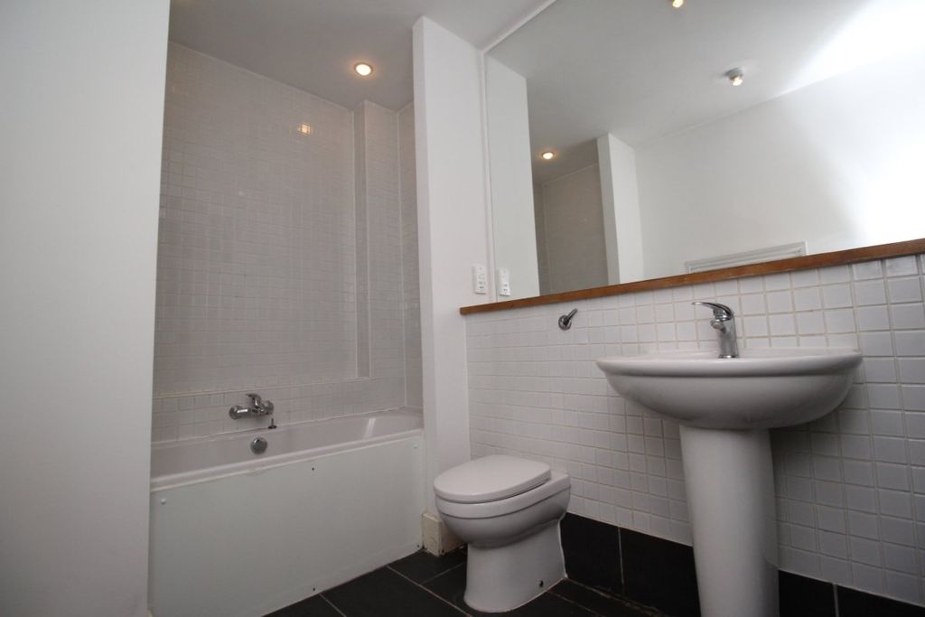 Property photo 1 of 13 Main Page