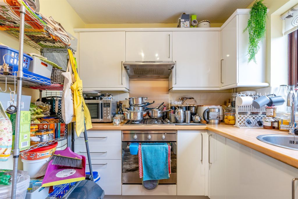 Property photo 2 of 22
